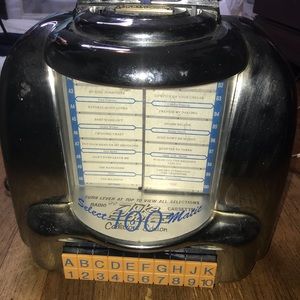 Vintage Crosley AM/FM Cassette player